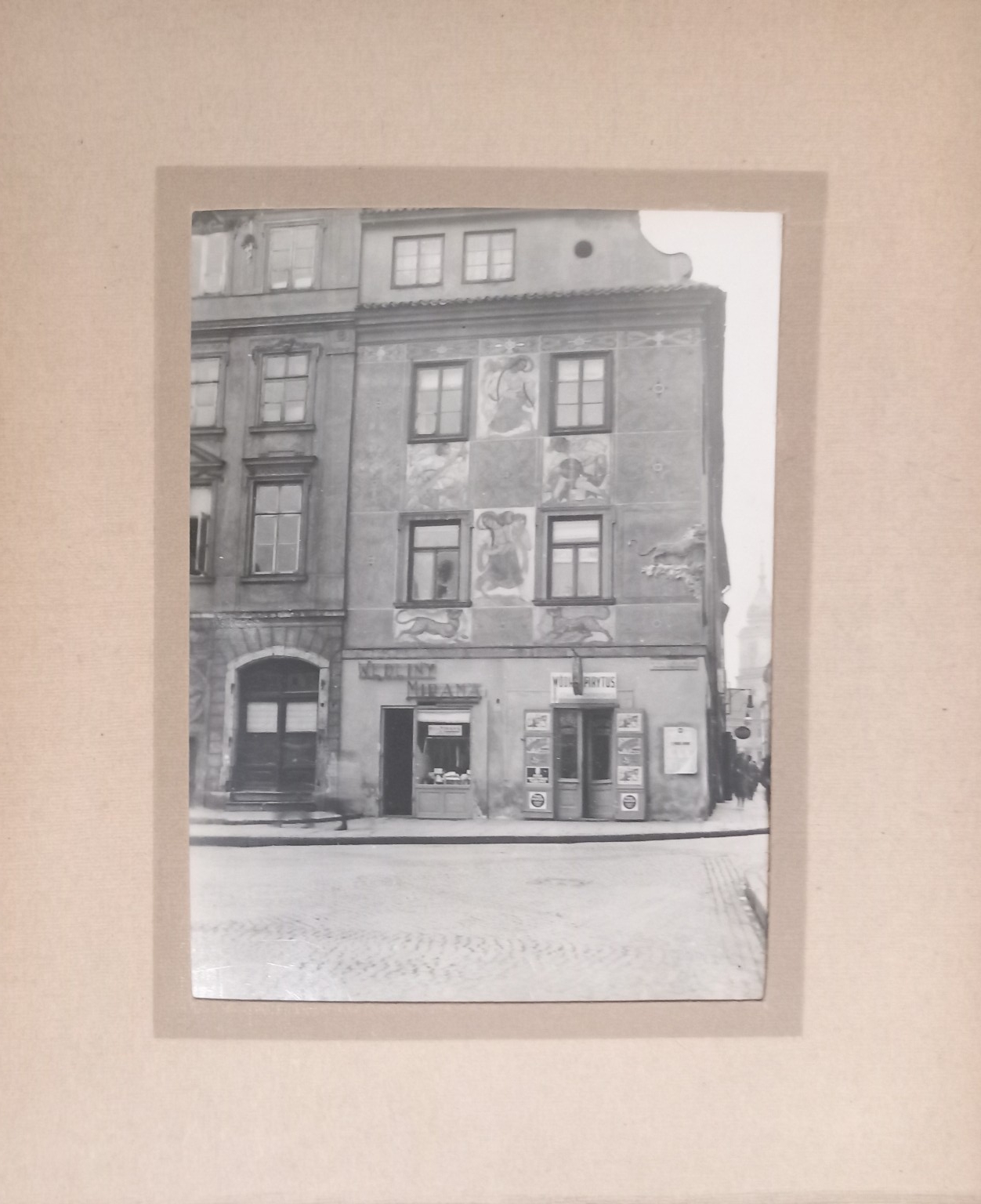 Gallery thumbnail