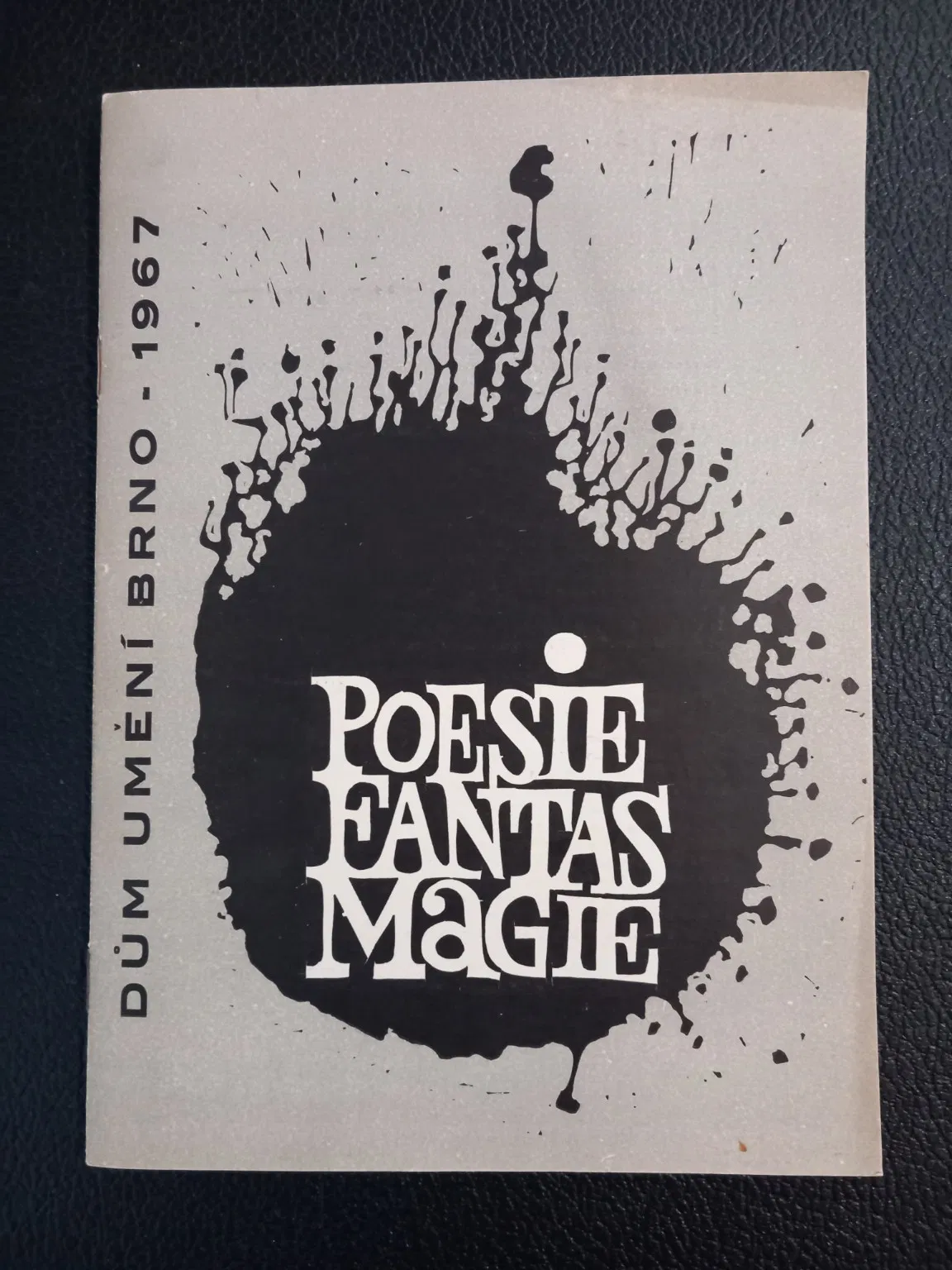 Poezie Fantasmagie – Fantasmagie Group Exhibition Catalogue, 1967 - International Post-Surrealism